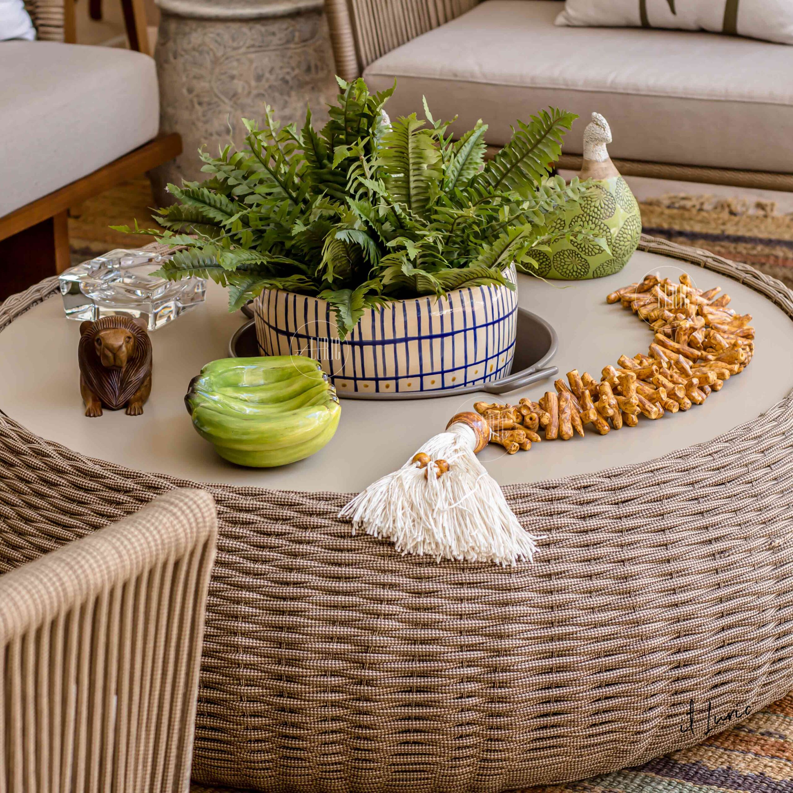 COLAR DECORATIVO DE MESA EM FAIANÇA NUMIS (9)