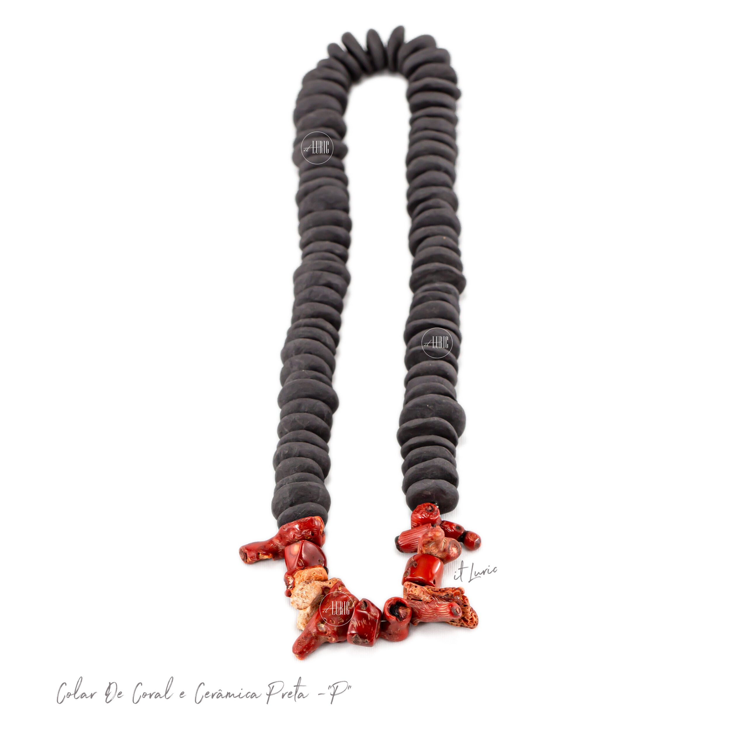 Colar de Coral e Cerâmica Preta - P 1 COLAR DE CORAL E CERÂMICA PRETA-P (1)