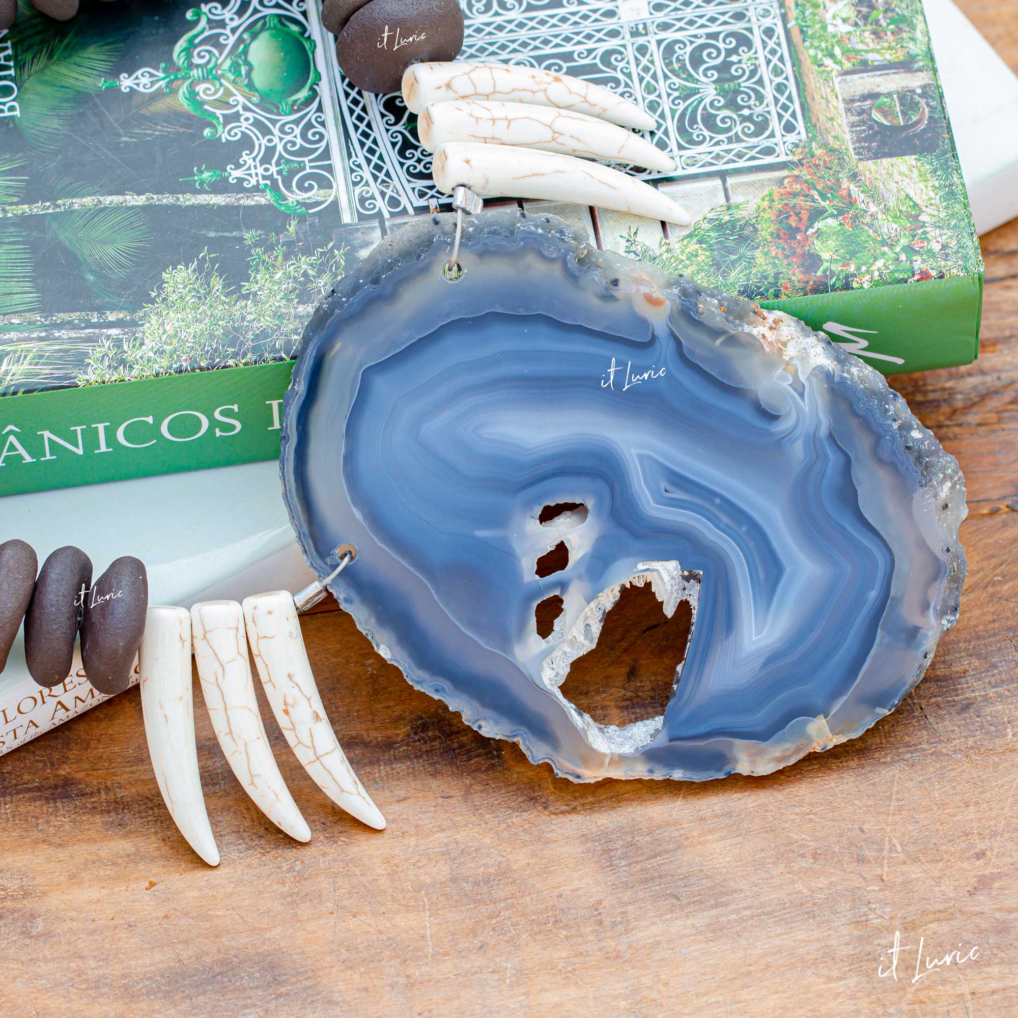 Colar Cerâmica Ágata Azul e Dentes Brancos 1 COLAR CERÂMICA AGATA AZUL E DENTES BRANCOS (3)