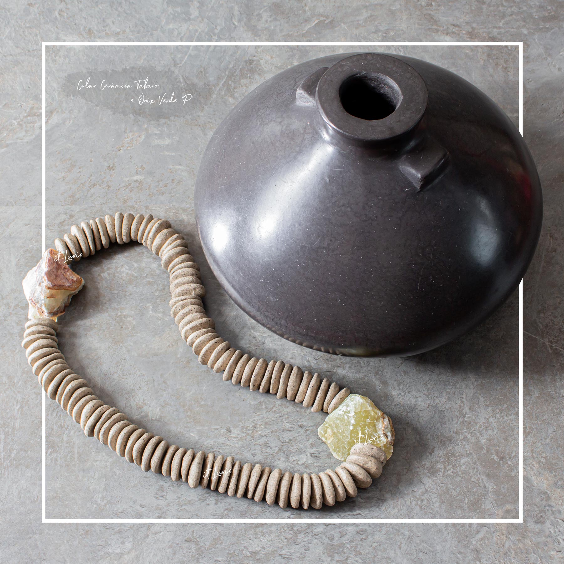 Colar Cerâmica Tabaco e Ônix Verde -P 1 COLAR CERÂMICA TABACO E ÔNIX VERDE-P (1)