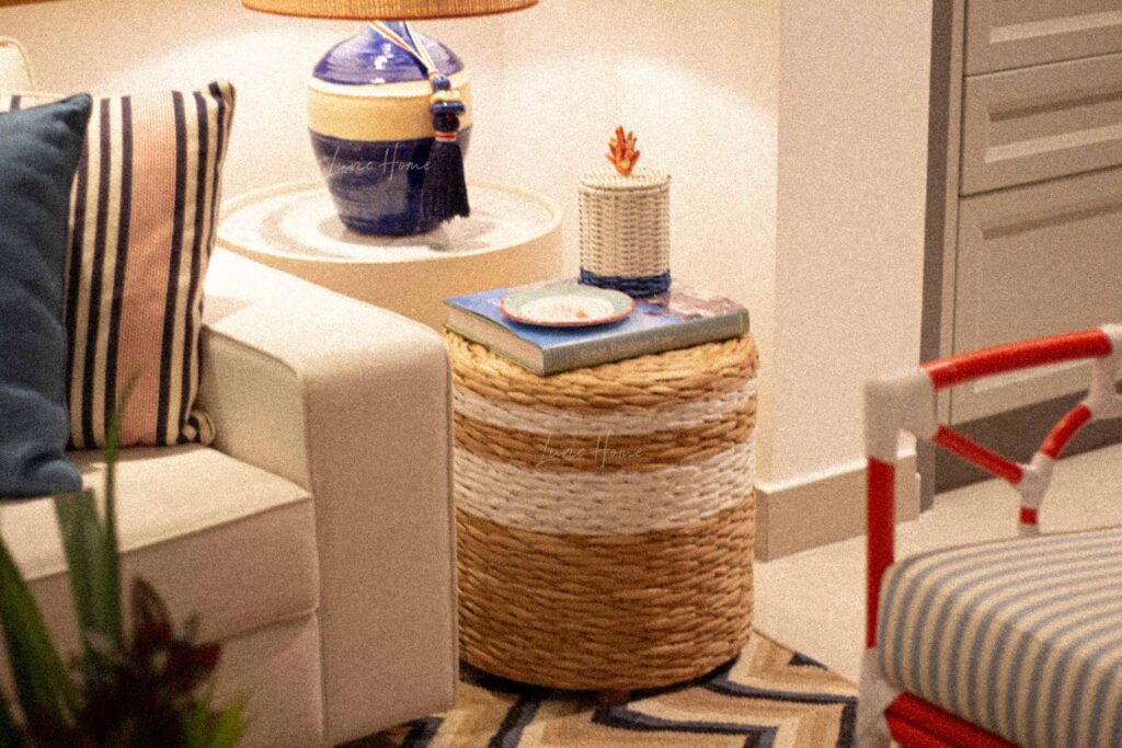 Fibra de Taboa na Decoração 1 Puff-Taboa-Listra-Branco-M.A.-Interiores